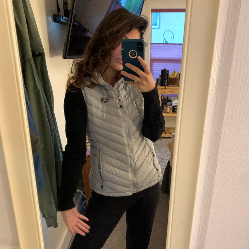 Mountain hardwear down vest